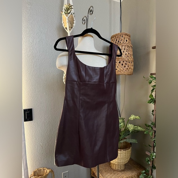 ☑️NWT Meshki CARA Faux Leather Mini Dress Dark Chocolate Sz L - Picture 7 of 12